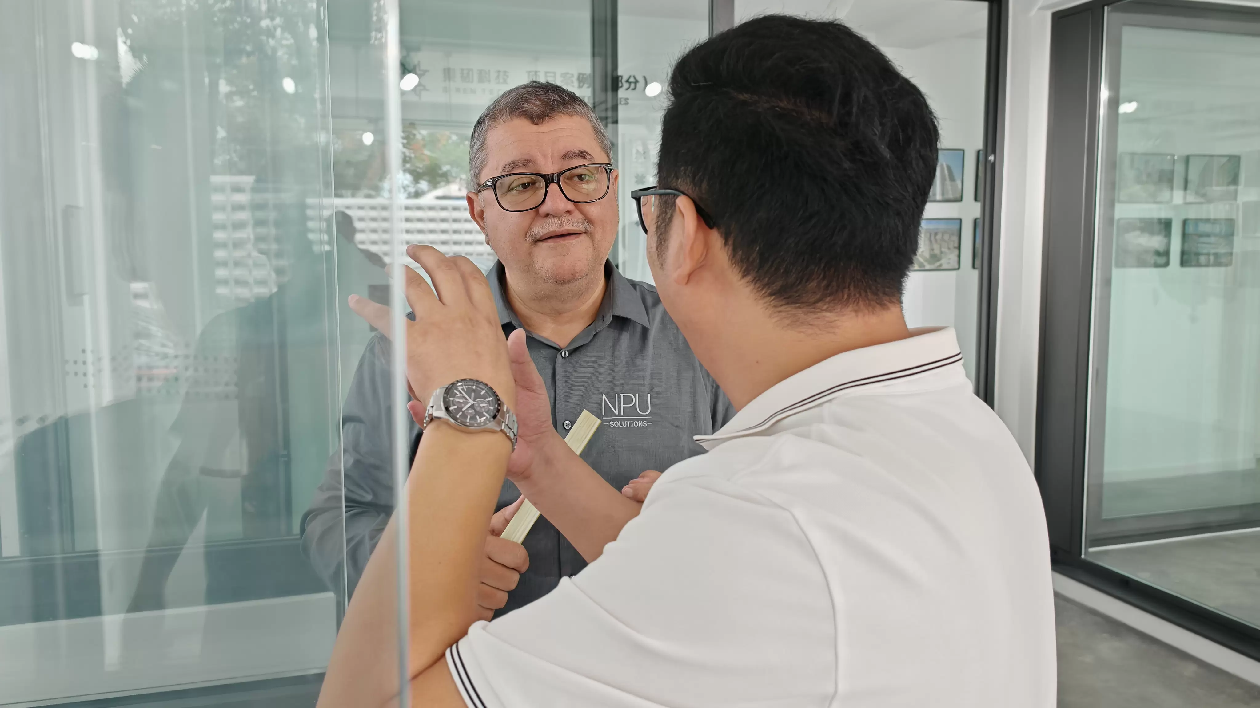 罗马尼亚客户再访集韧，共探技术创新与深度合作